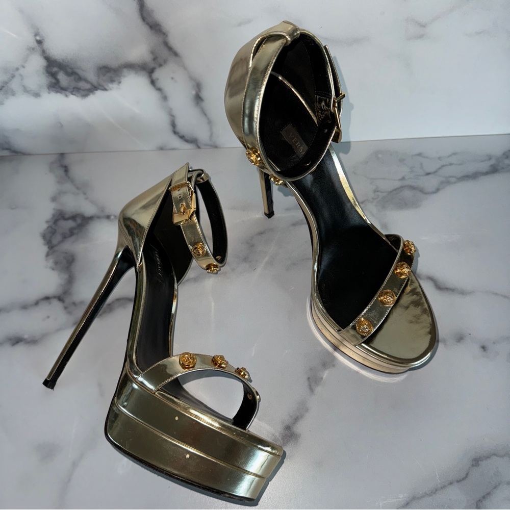 Versace Icon Medusa Stud Gold Patent Platform Sandal Heels Size EU 41 / US 11